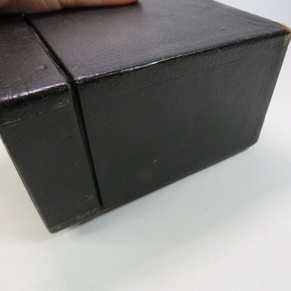 Kodak No. 2A Brownie, Model B Camera w wear, handle missing - Picture 6 of 10